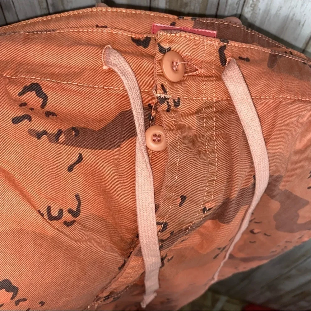 NWT MOTHER The Catch All Ankle Mushroom Mayhem Shrimp Print Baggy Pants Size 27 - Picture 11 of 11